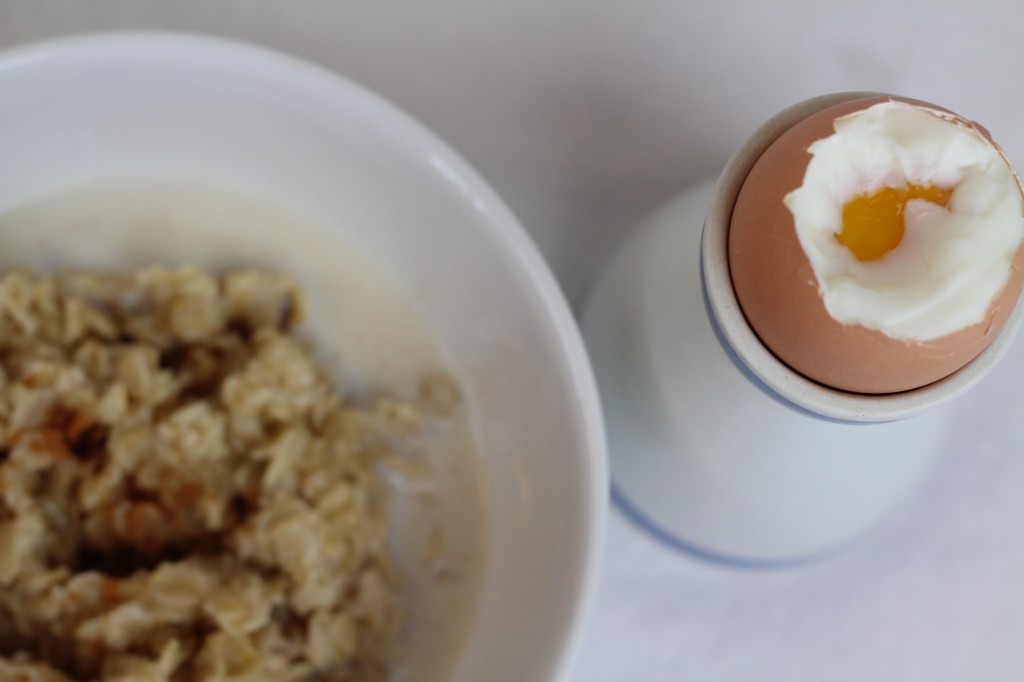 oatmeal with cake spice, milk & maple syrup, 5 minute egg