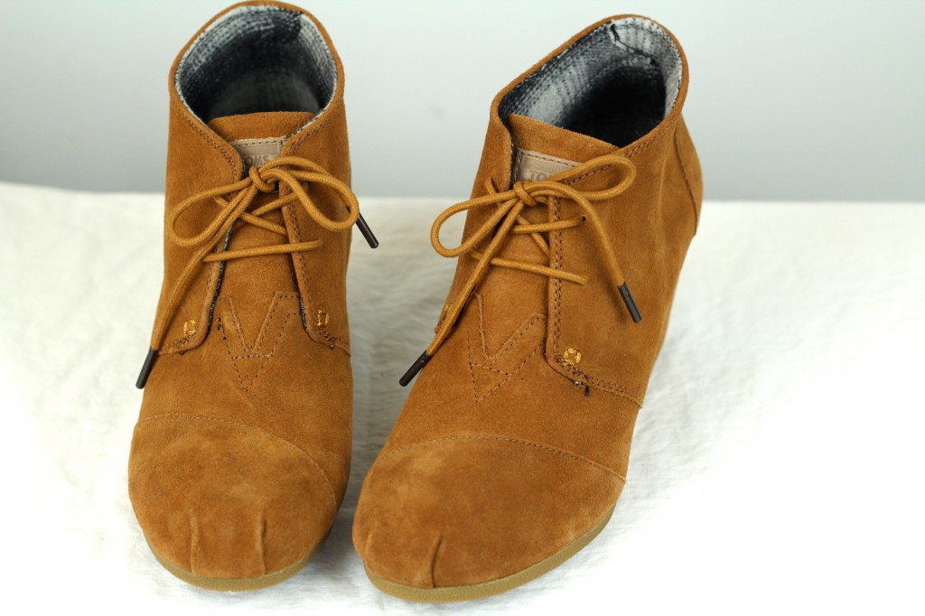 TOMS chestnut suede desert wedges