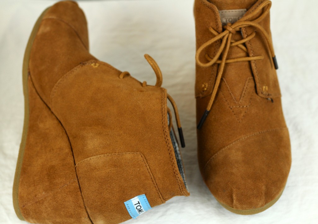 TOMS chestnut suede desert wedges